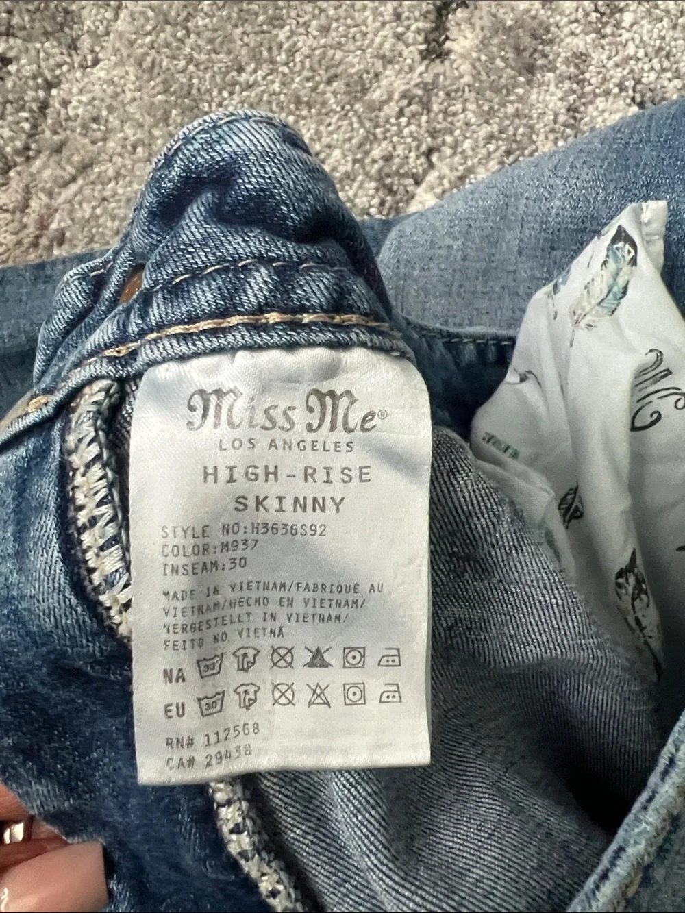 Miss Me Light-Mid Blue Size 32 Skinny Jeans - Picture 6 of 14